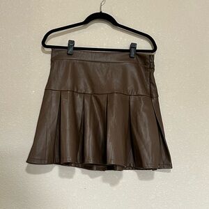 Brown Faux Leather Pleated Mini Skirt – Hesperus – Size XL